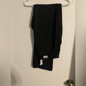 Express – columnist barely boot.– Mid rise. Fitted through hip and thigh. 10 R